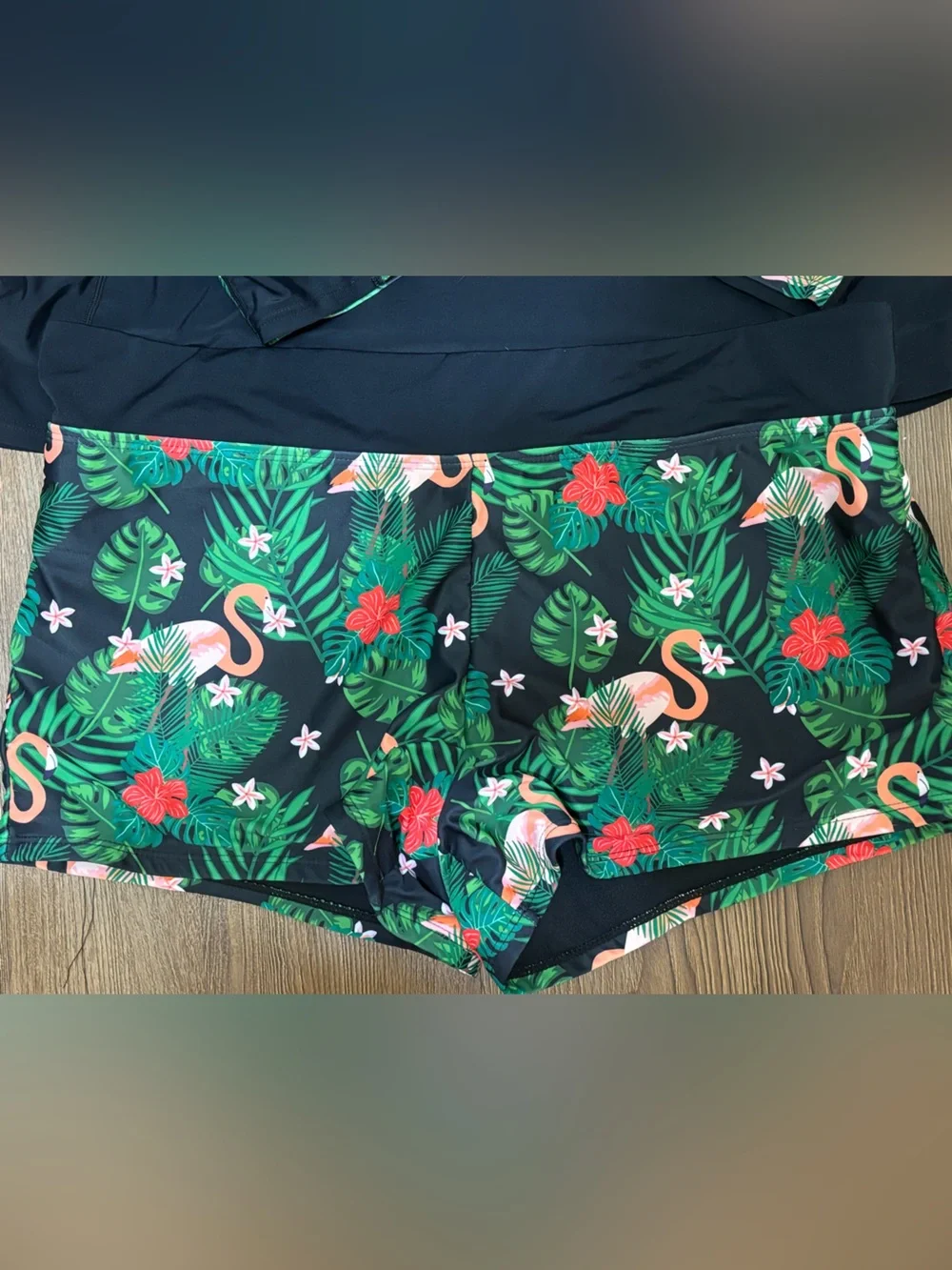 🎉 (Women’s XXL) SHEIN 2PC Long Sleeve Guard Rash with matching board shorts